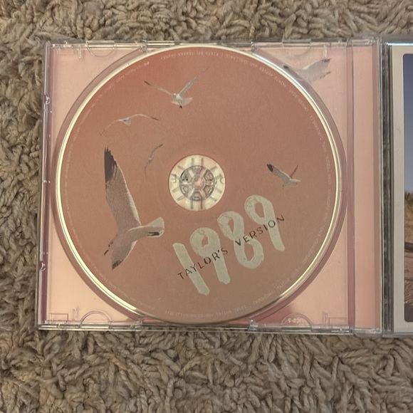 1989 Taylor’s Version CD - Picture 2 of 4